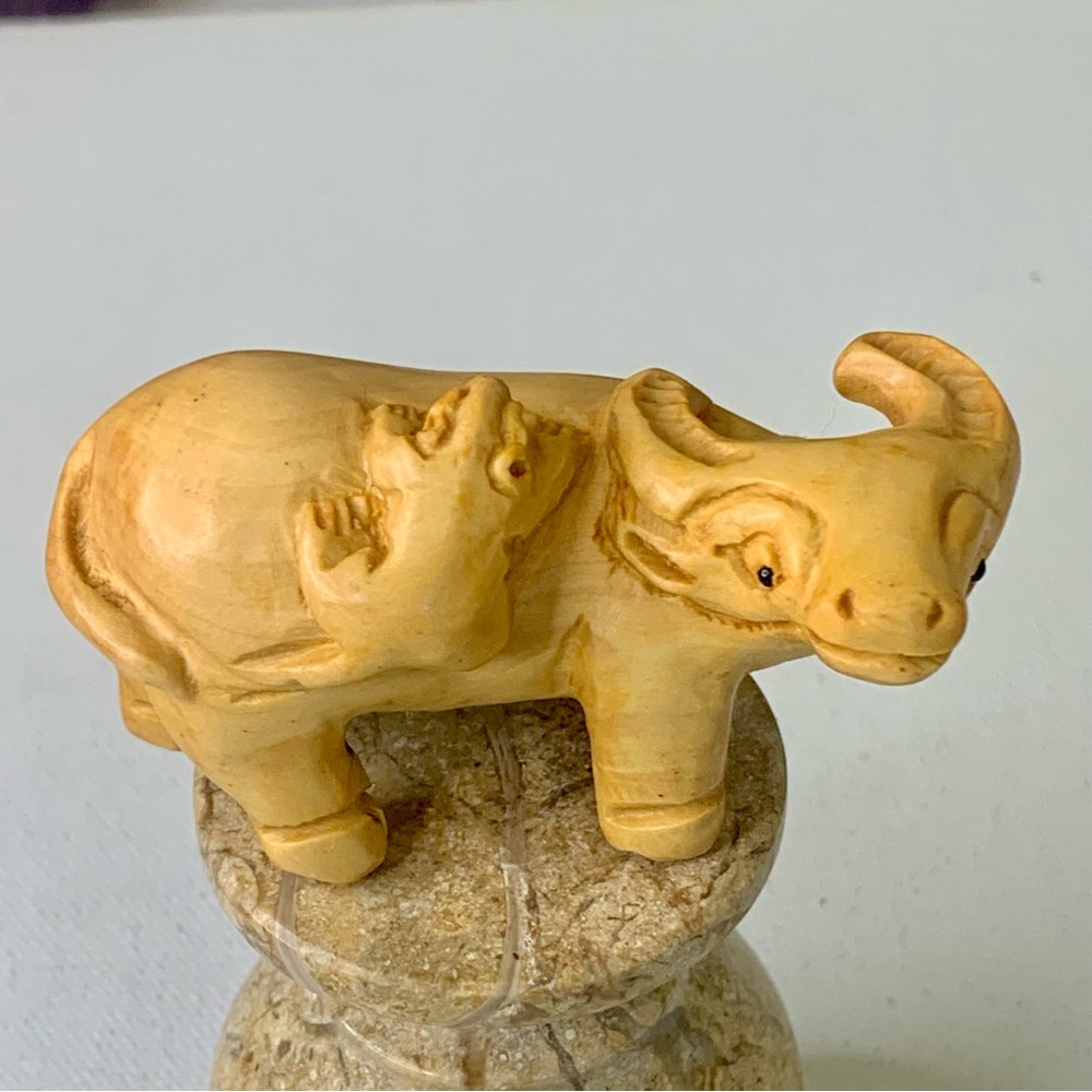 Ox Water Buffalo Netsuke Figurine Hand Carved Boxwood Wooden Animal Carving 2.8" - Picture 3 of 14